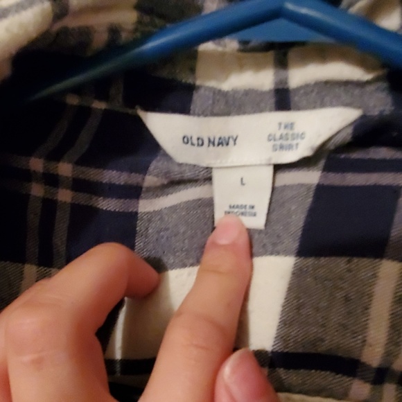 Old navy flannel - Picture 2 of 2